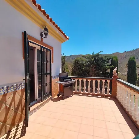 Villa Rural Rio De La Miel *
